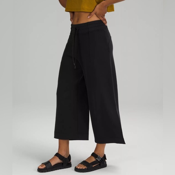 Lululemon Soft Ambition Wide Leg Crop - Picture 10 of 10